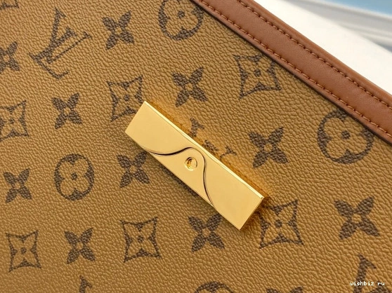 WIS LOUIS VUITTON CHANELUTCH 1202